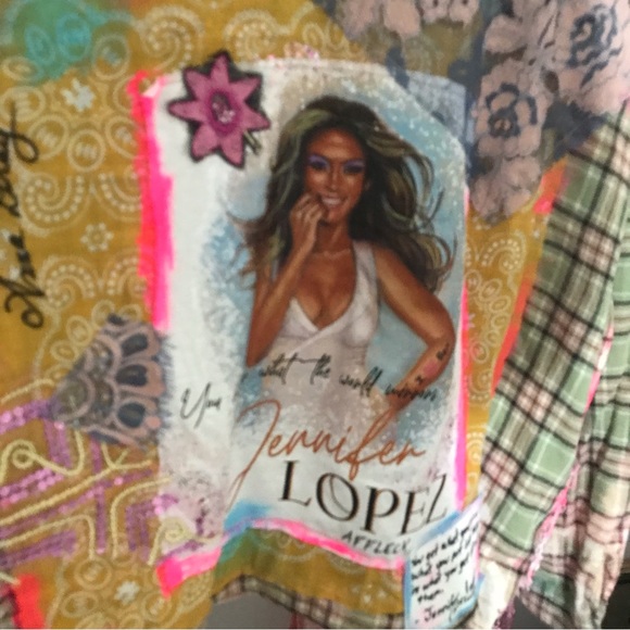 ANNA DRAY Creation Jennifer Lopez cropped flannel. Handmade fancy fabrics brooch - Picture 9 of 16